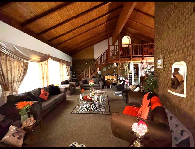 4 BEDROOM HOUSE FOR SALE IN VAN DER MERWES KROON